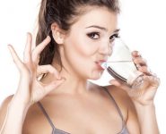 Thận hỏng nặng vì những sai lầm khi uống nước, bạn đã biết chưa?