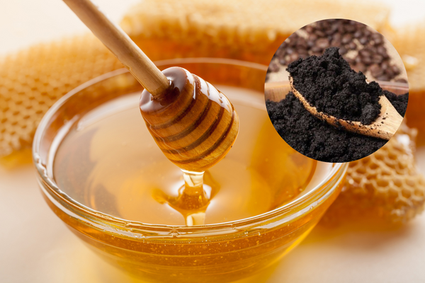 Mật ong cùng bã cà phê giúp làn da thêm phần rạng rỡ, khỏe khoắn