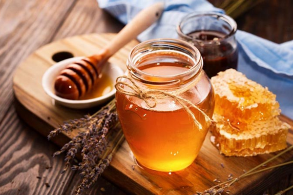 Mật ong là một nguyên liệu quý có sẵn thiên nhiên chứa nhiều giá trị dinh dưỡng