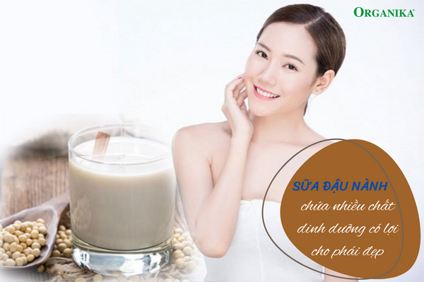 Uống sữa đậu nành thường xuyên sẽ giúp chị em sở hữu một làn da mịn màng 