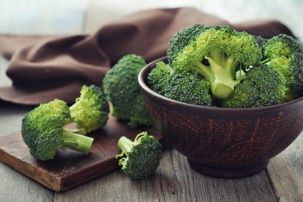 Bông cải xanh có chứa lượng lớn vitamin B2, một dưỡng chất rất quan trọng với mắt