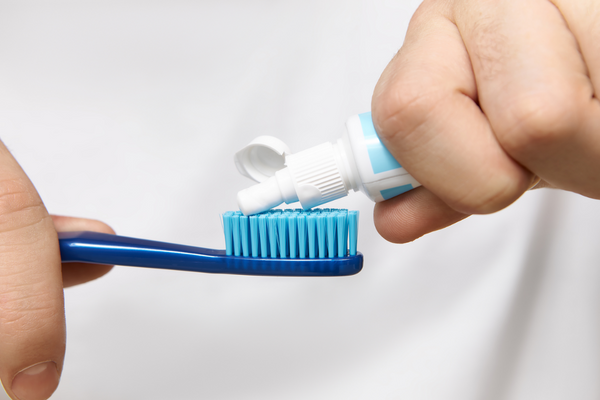 Với người bị hôi miệng cần chú trọng đến công đoạn vệ sinh răng miệng