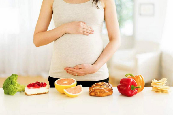 Mẹ bầu nên kiêng những thực phẩm không tốt cho thai nhi để bảo vệ sức khỏe của bé