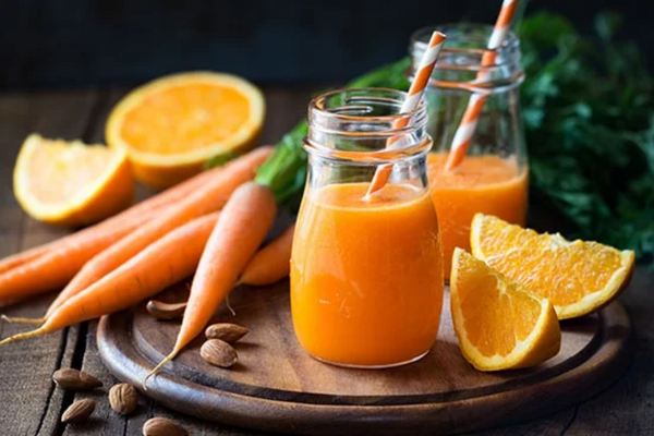 Nước ép cà rốt không chỉ thơm ngon bổ dưỡng mà còn tốt cho làn da