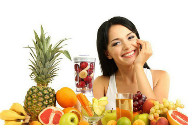 Các dưỡng chất trong trái cây đóng vai trò nuôi dưỡng làn da từ sâu bên trong