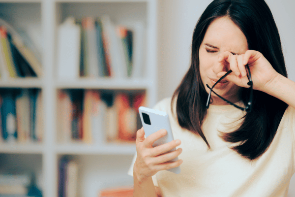 Sử dụng mạng xã hội quá nhiều dẫn đến hội chứng FOMO