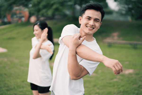 Tập luyện thể thao thường xuyên giúp cơ thể tăng sức bền, chống chọi với các tác nhân gây hại