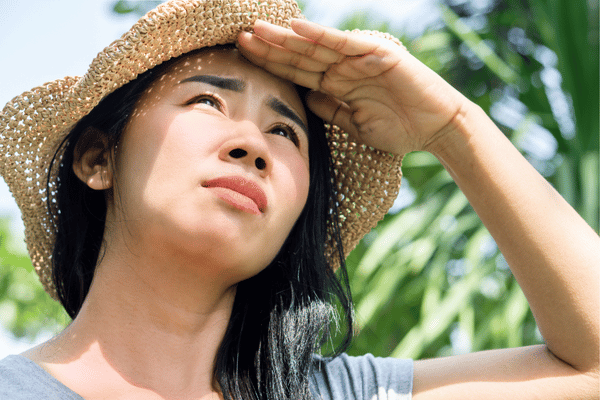 Nếu da không được chăm sóc và bảo vệ đúng cách sẽ rất dễ bị cháy nắng sạm đen