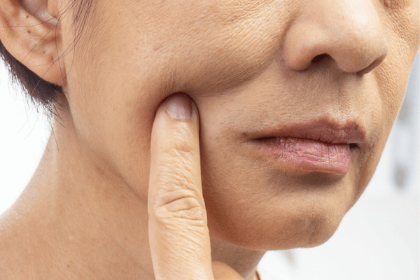 Thói quen thức khuya thường xuyên sẽ khiến da bạn nhanh lão hóa