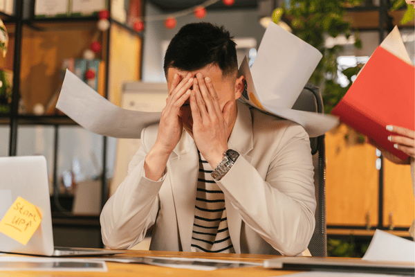 Áp lực từ công việc, cuộc sống sẽ dễ làm trí nhớ kém đi
