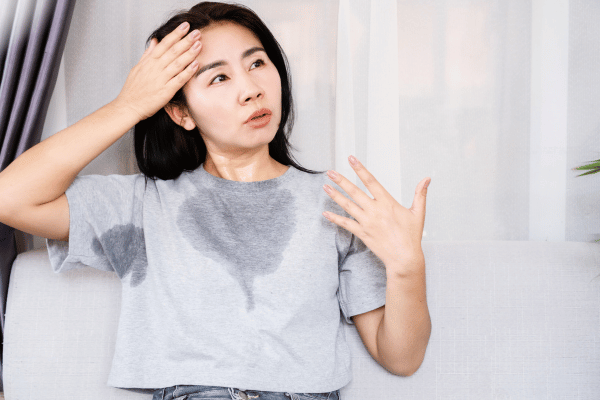 Nguyên nhân cơ thể ra nhiều mồ hôi có thể đến từ các bệnh lý chuyển hóa