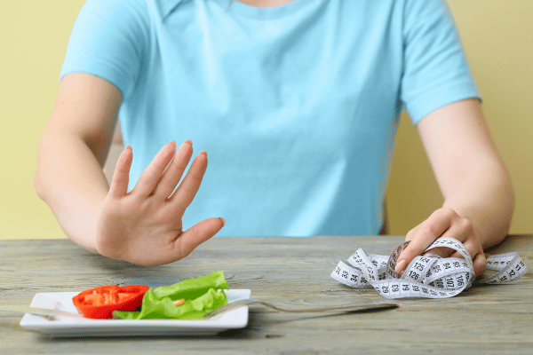 Bỏ bữa sáng, không ăn đủ chất dinh dưỡng