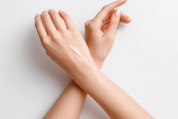 Chăm sóc da tay vào mùa đông