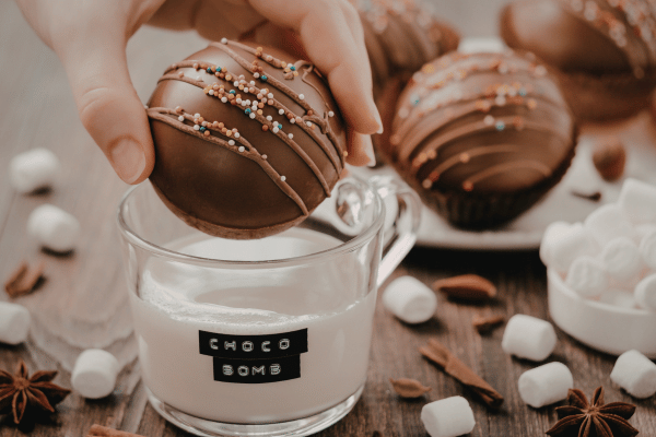 "Chocolate bomb" - đồ uống nóng hot hit