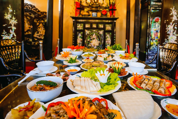 Một bữa ăn đủ đầy sẽ giúp cơ thể nhẹ nhàng trong những ngày Tết