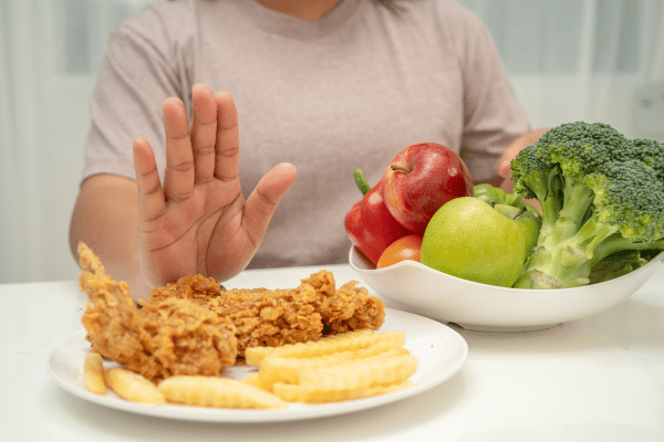 Mẹ bầu nên kết hợp các món ăn lành mạnh trong dịp Tết