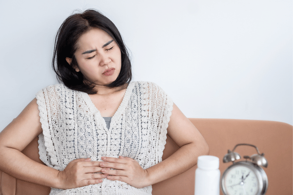 Một trong những thói quen gây đau dạ dày chính là nhịn ăn sáng